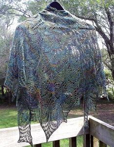 The exquisite Gail Shawl by MaweLucy/Jane Araujo